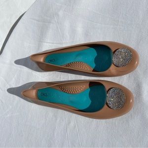 Oka B glossy chai color ballet flats with silver disc detail